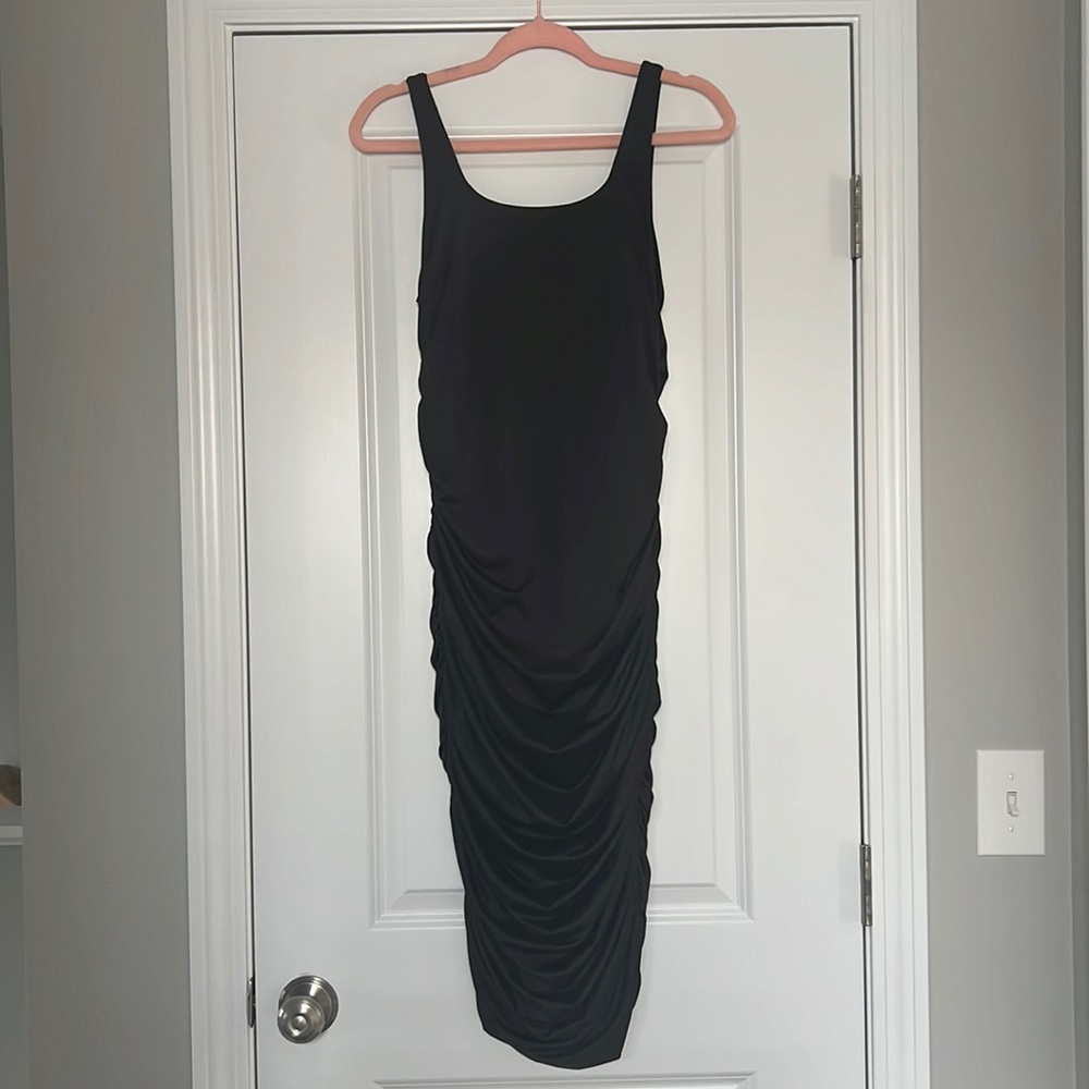 Black Bodycon Midi 🖤